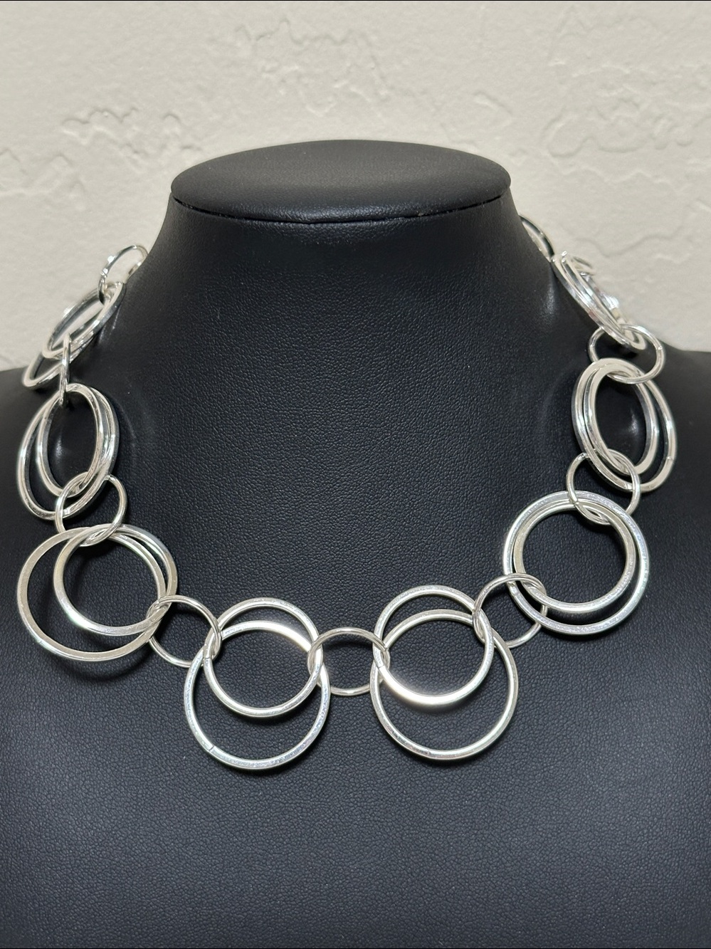Best Of Everything Loopy Links Silver-Tone Circle Choker Necklace